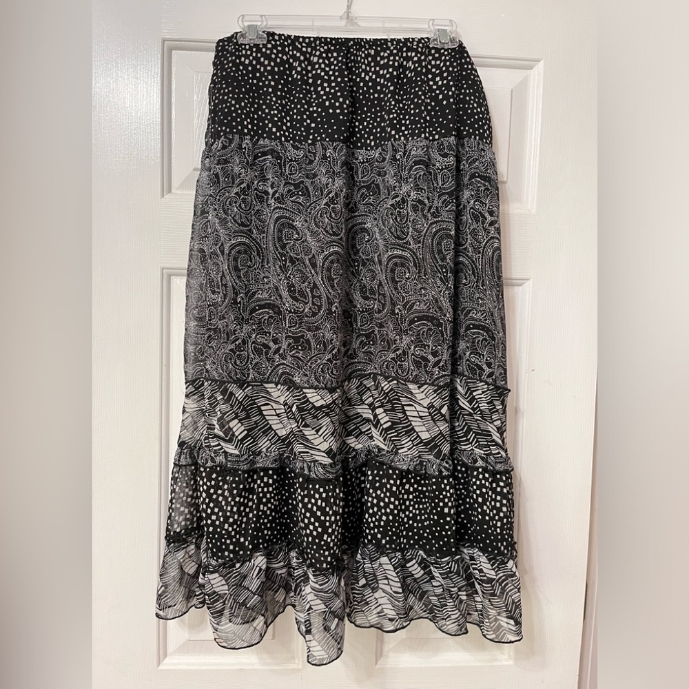 Maxi Trendy Skirt with combined fabric